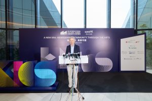 04 Opening_Stand up 2